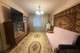 3 к кв, 50 кв м Суворова 11