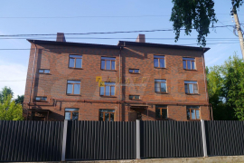3-к. квартира, 102 м², 1/3 эт.